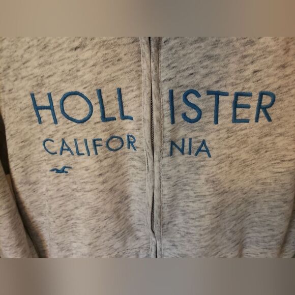 3 For 30$ Mens Hollister Zip Up Sweater - Picture 2 of 5